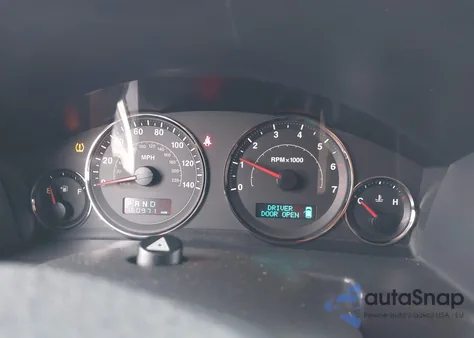 2006 Jeep Commander из США, поврежденный, VIN 1J8HH48K76C229610